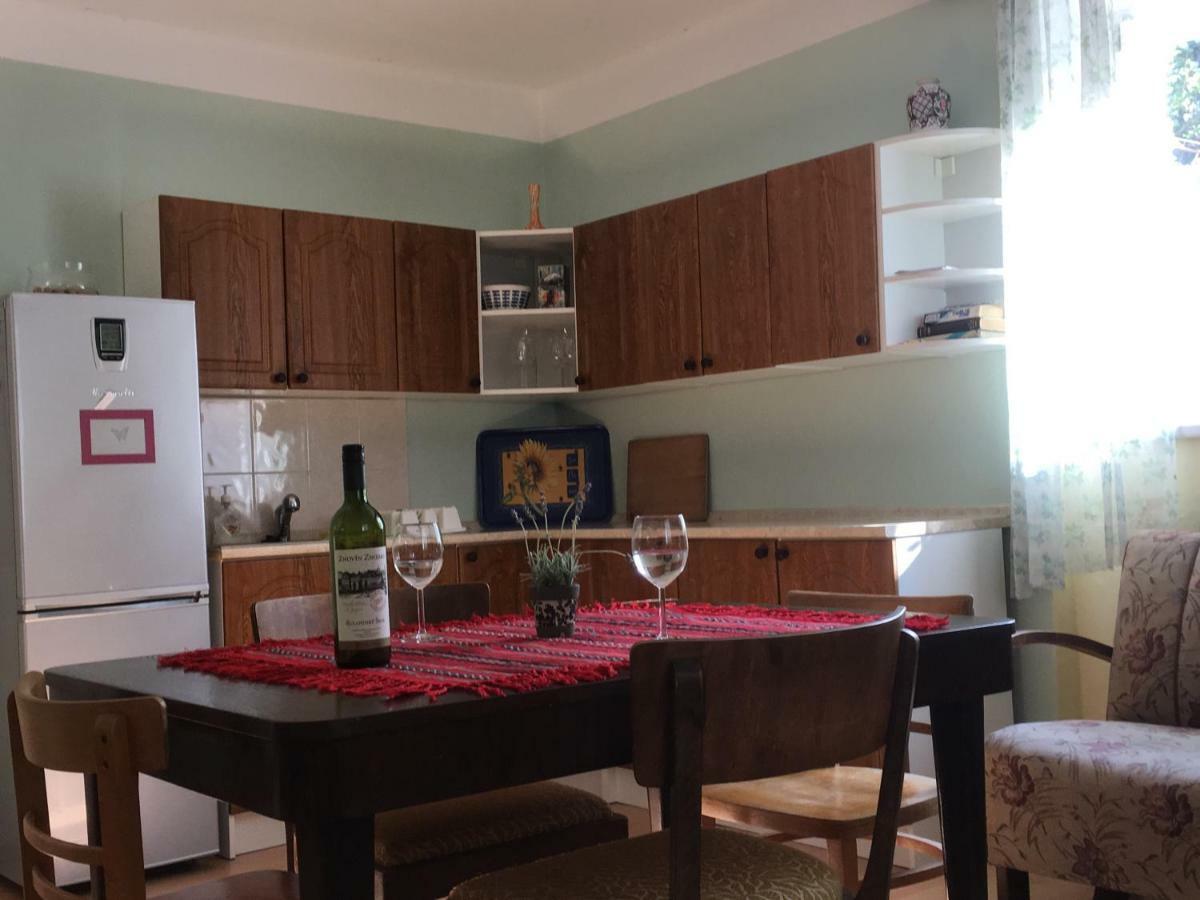 Garden View Apartment 兹诺伊莫 外观 照片